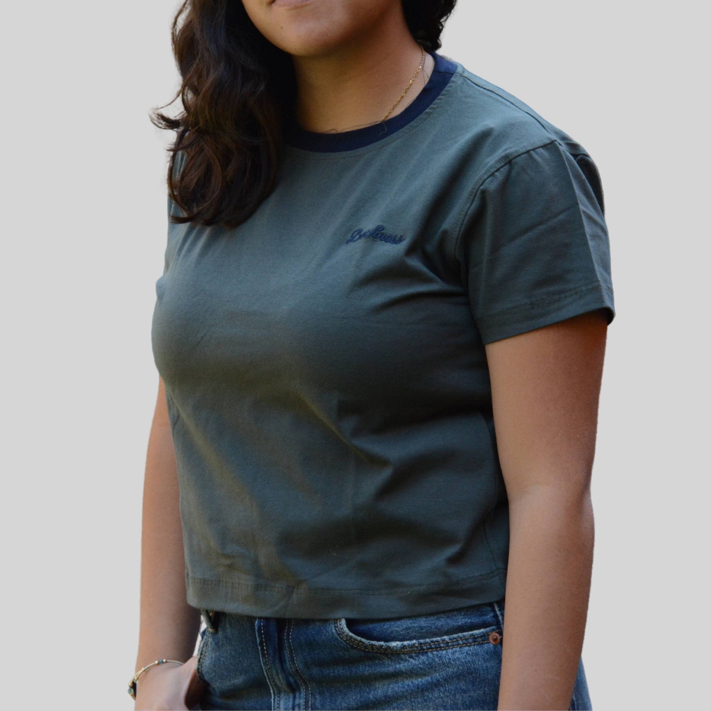 T-Shirt Bordado Lochness Mujer Slim Fit