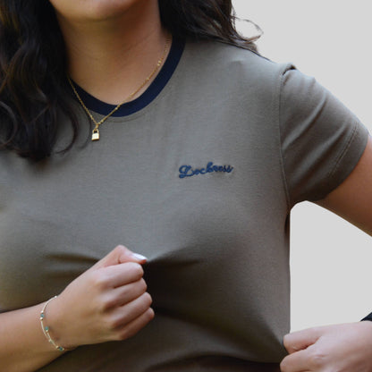 T-Shirt Bordado Lochness Mujer Slim Fit