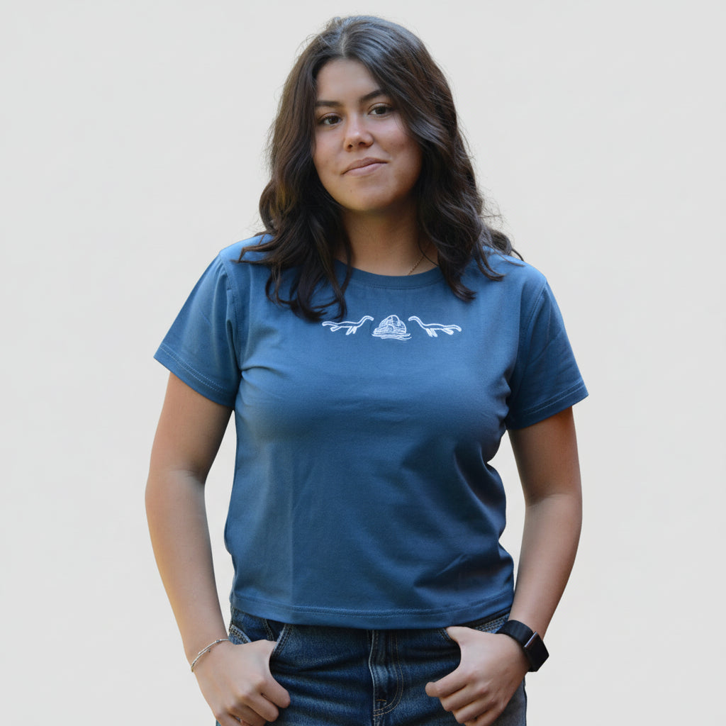 T-Shirt Bordado Nessie/Rocas Mujer Slim Fit